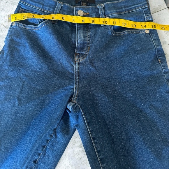 Banana Republic Women's Straight Leg Blue Jeans - Picture 4 of 6